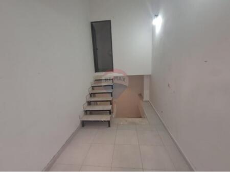 Shop for rent in Yzberisht !