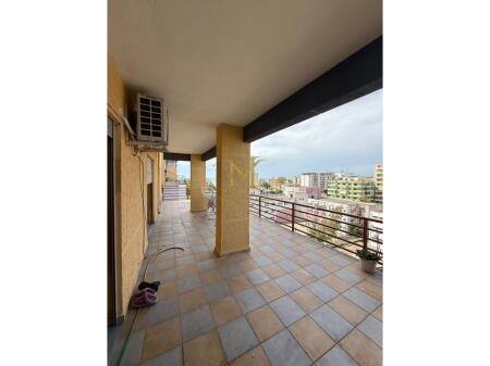 IN VENDITA APPARTAMENTO 2+1+ VERANDA, SUPERFICIE 149 M2, PRESSO IL COMPLESSO EKA SULLA SPIAGGIA DI DURRES !!