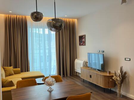 Apartament Me Qera 2+1 Tek Komuna e Parisit (ID B2201512) Tirane