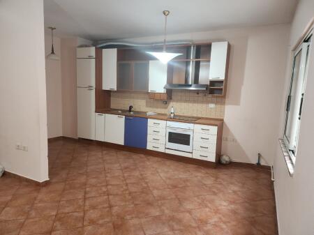 SHITET APARTAMENT 3+1 KOMUNA E PARISIT 320.000 EURO