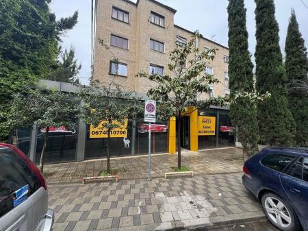 locale commerciale in vendita Piano 0, 200 m² 380.000 € (21 Dicembre)