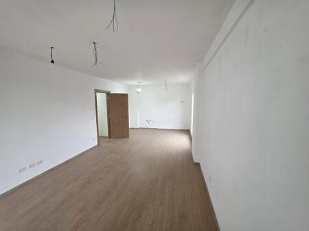 📍5 Maji Shitet Apartament 2+1+2