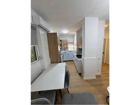 APARTAMENT 2+1 ME PARKIM NE SHITJE BILL KLINTON !