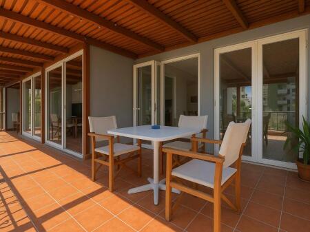 Ambient per shitje me verande ne BLLOK,perdoret dhe per banim