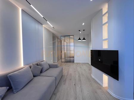 Shitet , Apartament 2+1, 21 Dhjetori, Tiranë. 