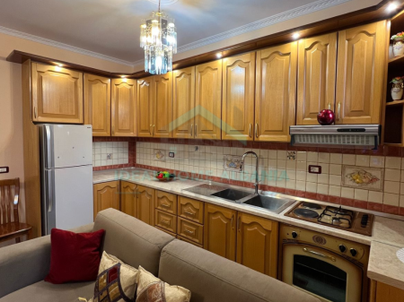 Appartamento 1+1 In Affitto- Via Cipajve, Vlore