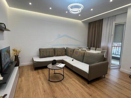 Qera, Apartament 2+1+2, Rruga 5 Maji, Tirane
