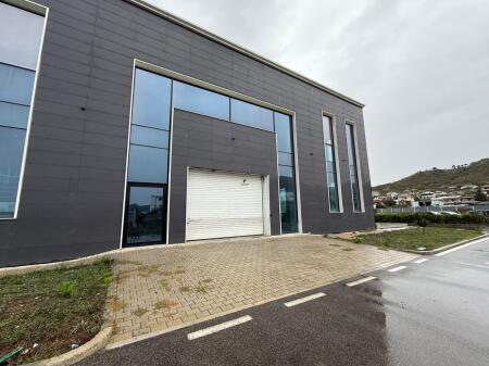 WAREHOUSE FOR RENT 1600 M2 PEZE HELMES 4,000 EURO