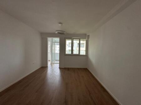 Apartament 1+1 per shitje ne Don Bosko tek Viva Market.
