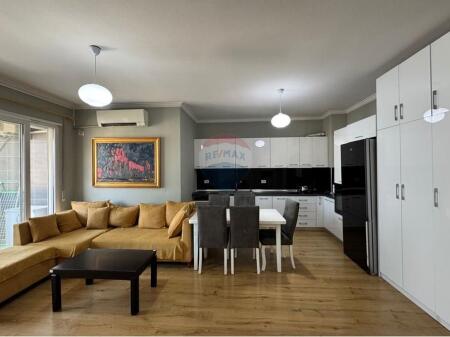 Shitet apartament 2+1+2- Kika 2- Komuna Parisit.