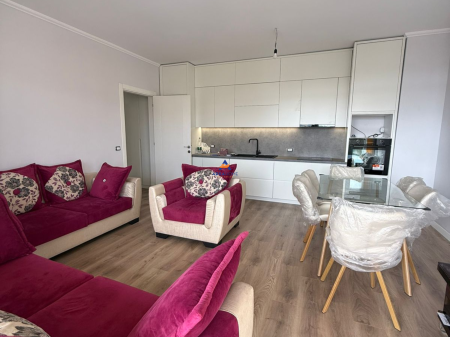 JEPET ME QERA APARTAMENT 2+1+BALLKON "BULEVARDI I RI" 55.000 LEKE.