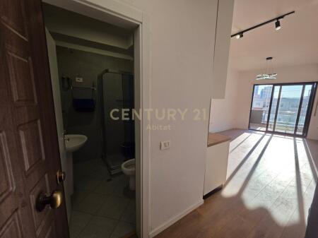 Apartament 2+1 për Shitje – Pranë Pazari të Ri!