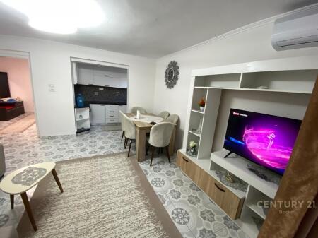 Appartamento 2+1 in Affitto in Via Ferit Xhajko ,! 600 € /Mese