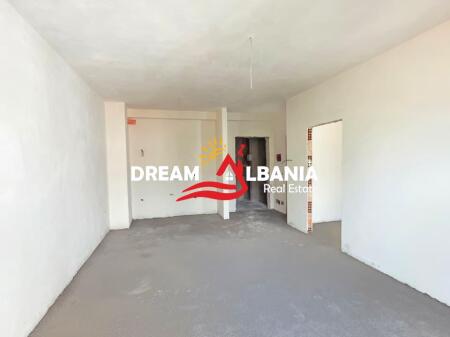 Appartamento 1+1 in vendita in Via Dibra, vicino ad American 2 a Tirana (ID 41111142)