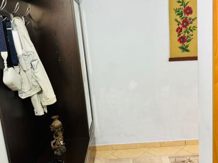 Ish Parku bosh hyrje me qera