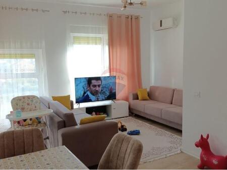 Apartament 2+1 per qira Te Kompleksi Mangalem!
