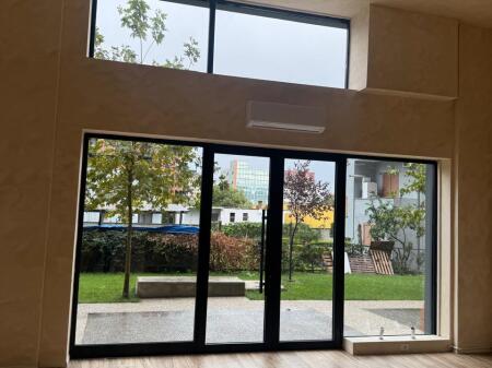 Locale commerciale in affitto Astir
