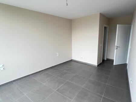 OFFICE SPACE 3+1+2+PARKING SPOT FOR RENT - LAKE VIEW RESIDENCE