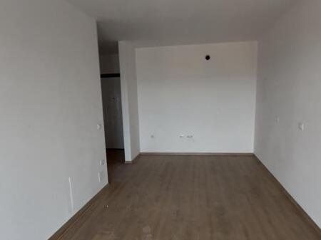 1+1 empty apartment for rent in Don Bosko!