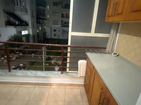 Jepet me qira apartament 2+1+2 ballkone