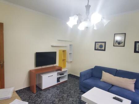 Apartament me qira rruga fortuzi 2+1