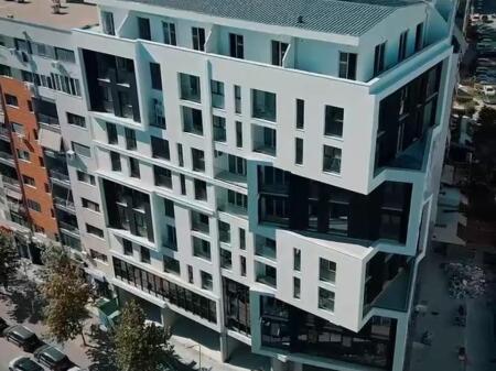 Jepet me qira Apartament 2+1 per banim ose Zyra