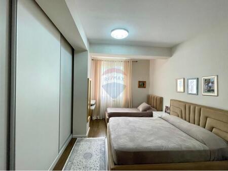 SUPER APARTAMENT ME QIRA 3+1