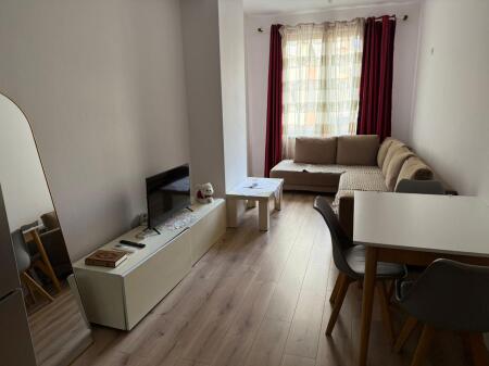 Shitet apartament 1+1 Astir!