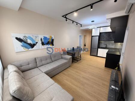 Shitet apartament 2+1+2 Rruga Dritan Hoxha ne Laprake!