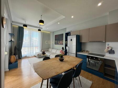AFFITTO APPARTAMENTO 1+1 VICINO A 21 DHJETORI 700 € /Mese