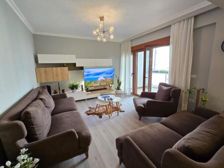 Apartament 2+1+post parkimi me qira ne Bllok