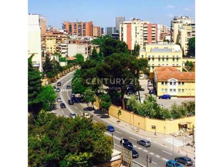 AMBIENTE COMMERCIALE VICINO ALLA STRADA PRINCIPALE IN AFFITTO, VIA ELBASAN, TIRANA!