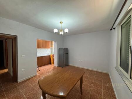 APPARTAMENTO 1+1 VICINO ALLA STRADA DI KAVAJË