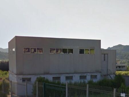 WAREHOUSE FOR SALE 136 M2 PEZE HELMES 300,000 EURO