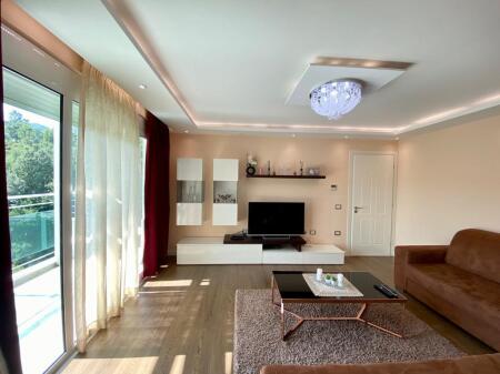 🏡 Appartamento 3+1 con Veranda – Presso il Lago Secco 🌿