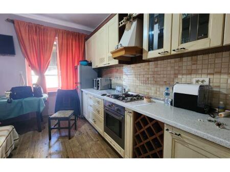 Apartament 2+1 me qera tek Zogu i Zi !