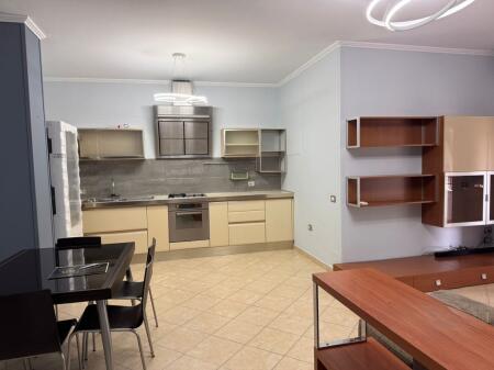 Apartament 2+1 me Qira – Rruga Mine Peza