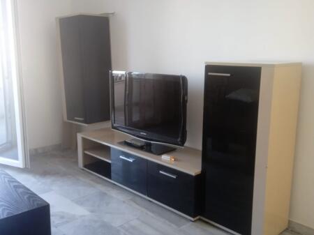 Apartament me qera 2+1