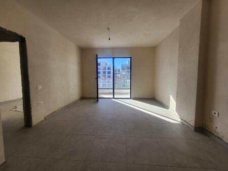 Vendesi in vendita appartamento 1+1, Liburna Residence, Golem