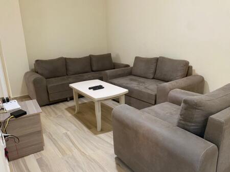 Jepet Apartament me qera