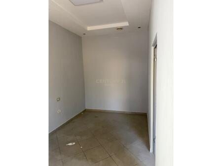 Office / small business~1+1 space in Brrakë ready for use