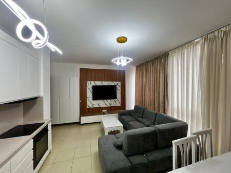 APARTAMENT ME QERA 2+1 BULEVARDI I RI 650 EURO