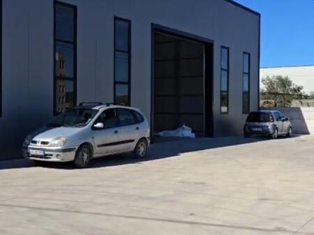 WAREHOUSE FOR RENT 1000 M2 VORE 2,000 EURO
