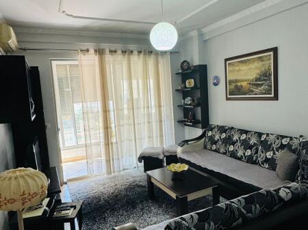 Jepet apartamenti 2+1+Garderobe ne Astir