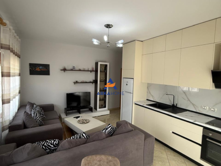 AFFITTASI APPARTAMENTO 2+1+BALCONE "IN VIA FROSINA PLAKU, 21 DHJETORI" 650 EURO