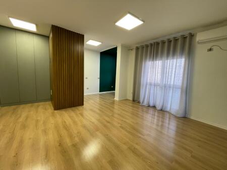 Locale ufficio in affitto presso Piazza Willson.