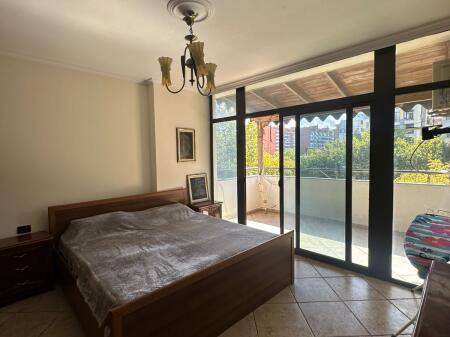 Apartament me qera 2+2