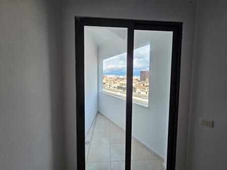 Jepet me qira Apartament 2+1 ne Astir