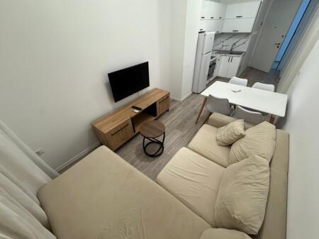 Jepet me qera Apartament 1+1  Adresa : Ali Demi Kompleksi Magalem  E mobiluar  Kati 4  Cmimi 400€ ne muaj