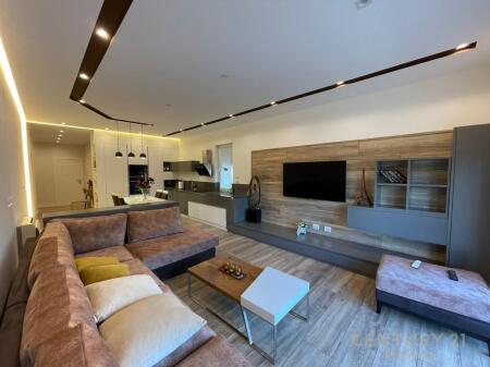 Appartamento in Affitto 3+1+2 +Posto Auto, vicino allo Zoo, Tirana! 1.500 € /Mese